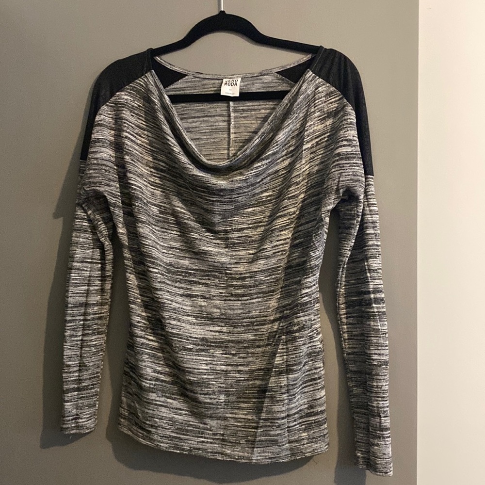 Long sleeve top